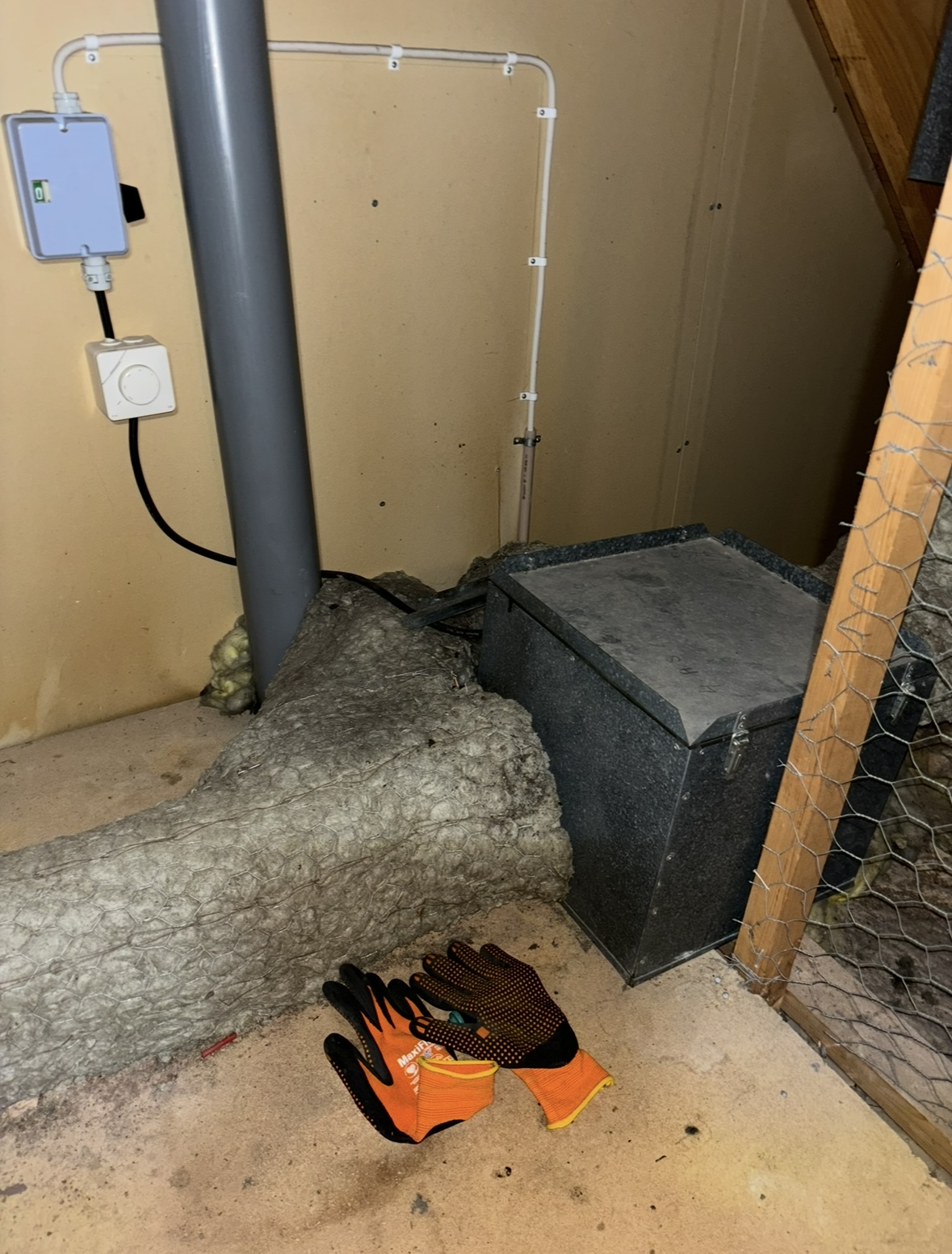 Äldre kanalfläkt före byte